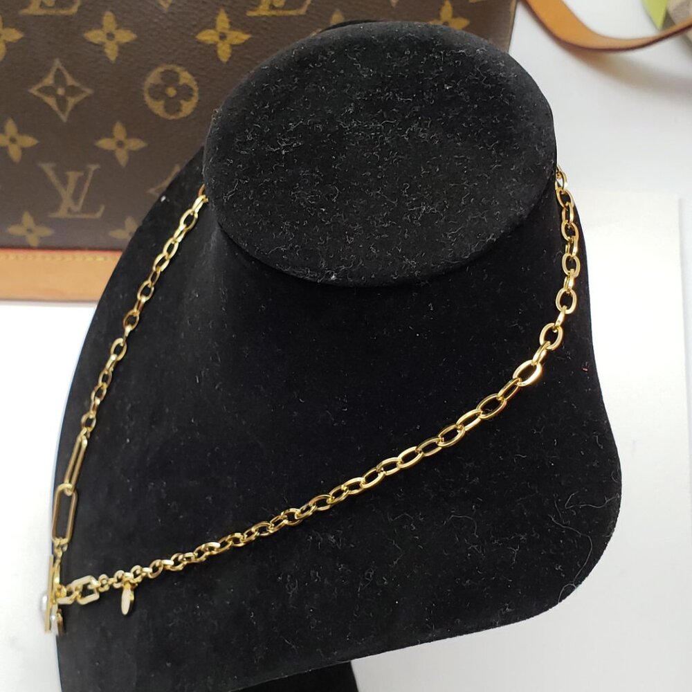 Horse Shoe Gold Plated Necklace Chain - Picture 6 of 6